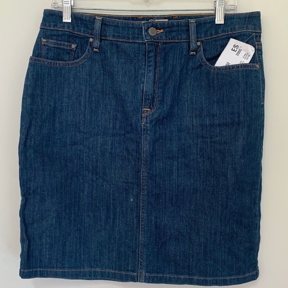 L.L. Bean Dresses & Skirts - L.L. Bean Favorite Fit Denim Skirt